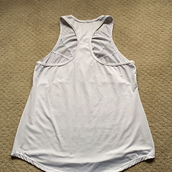 Layer 8 top. Size Medium. Good condition. - Picture 4 of 4